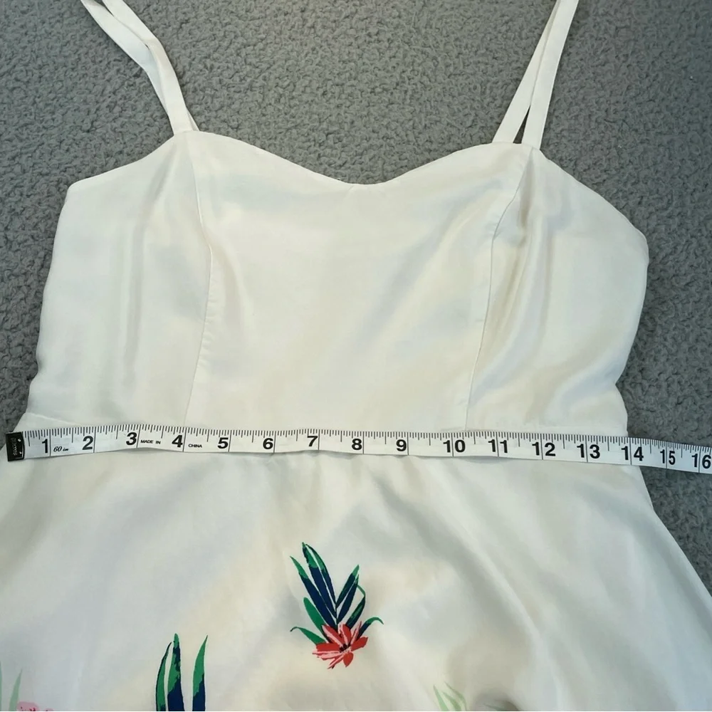Old Navy Cami Dress size M White Tropical Floral Smocked Back Adjustable‎ Straps